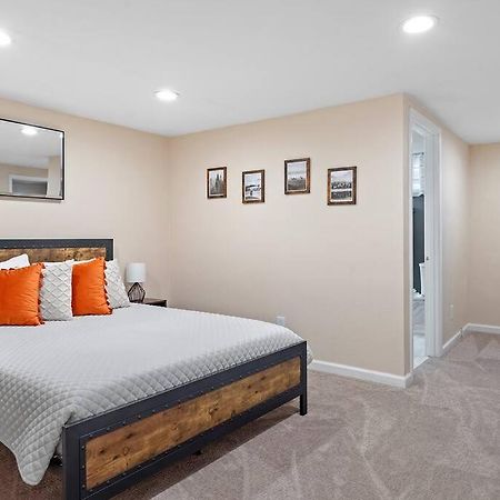 Unique 4 Season Porch 6 Queen Beds Huge Space Rapid City Zewnętrze zdjęcie